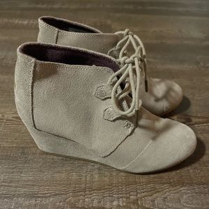 Tan TOMS Kala Wedge Boot - Size 7